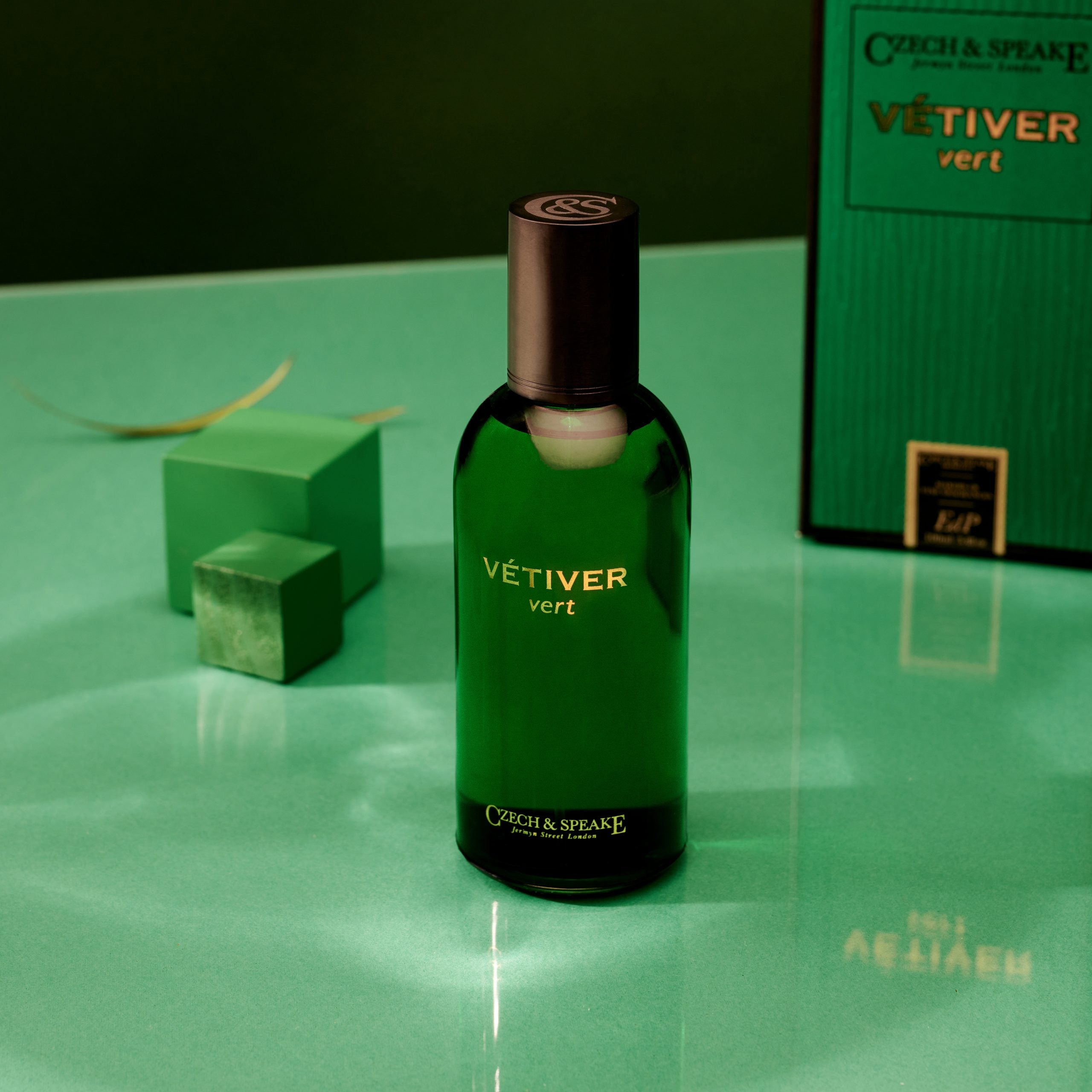 Czech & Speake Vétiver Vert Eau de Parfum 100ml Lifestyle Picture